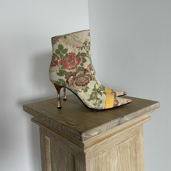 Casadei Shoes - Casadei $1250 Sz 7.5 Women's Gold Brocade Boots Booties Gold Heel